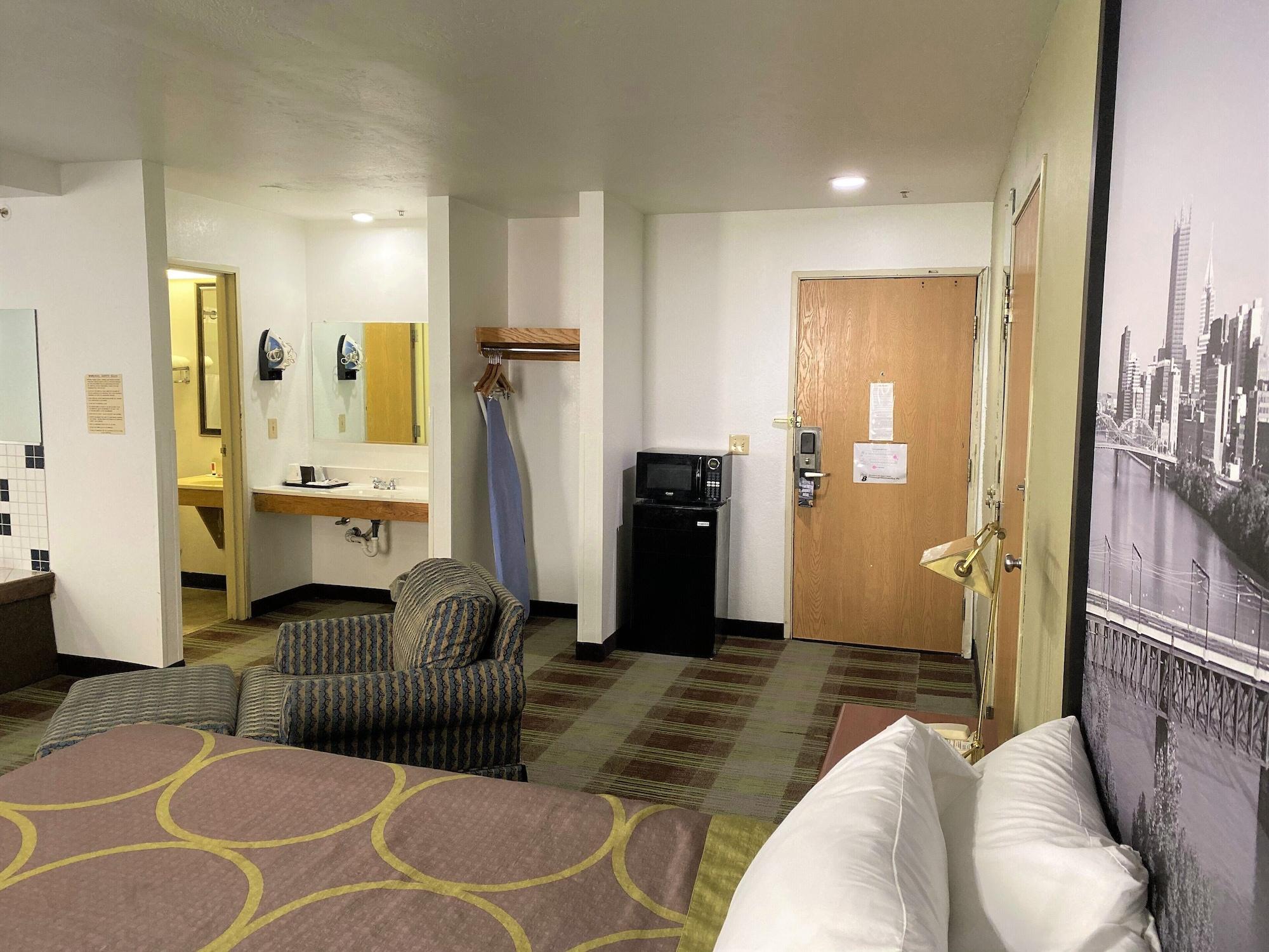 Super 8 By Wyndham Pittsburgh/מונרוויל מראה חיצוני תמונה