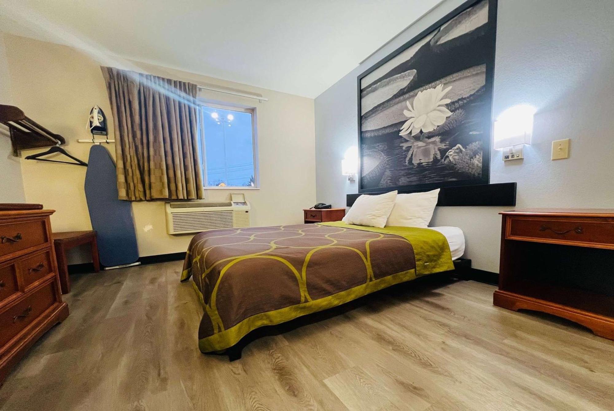 Super 8 By Wyndham Pittsburgh/מונרוויל מראה חיצוני תמונה